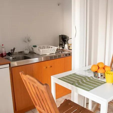 Paleo Kalamaki Ίσθμια