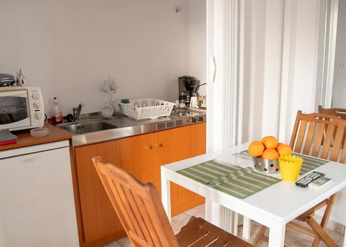 Paleo Kalamaki Истмия